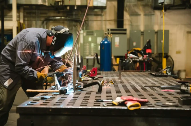 Serralheiro Industrial: Soluções Sob Medida para Empresas